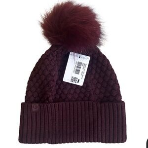 lululemon chevron knit pom pom beanie